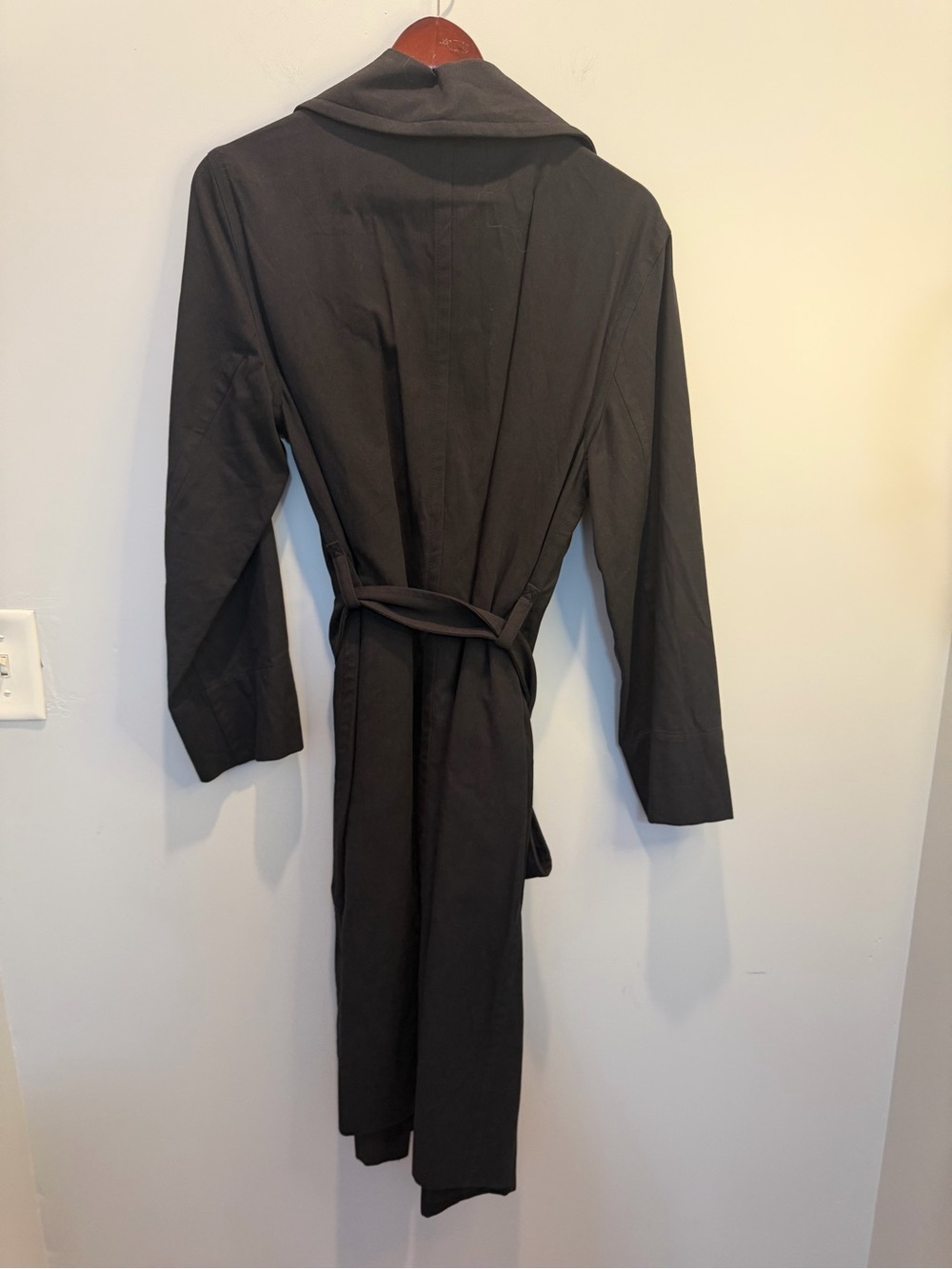 Everlane Black Belted Trench Coat - Picture 5 of 7